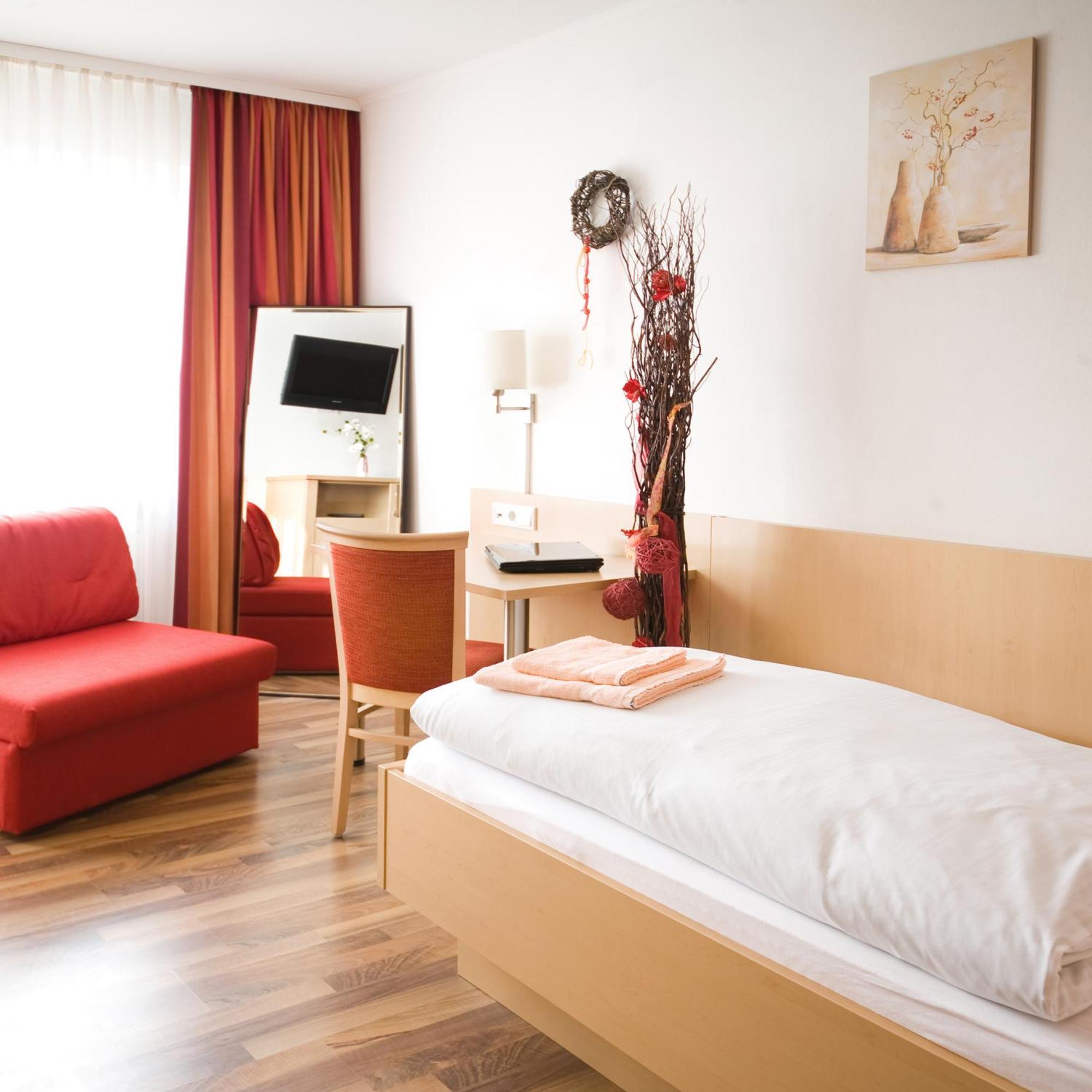 Hotel Gasthof Pension Riebel Etzenricht Esterno foto